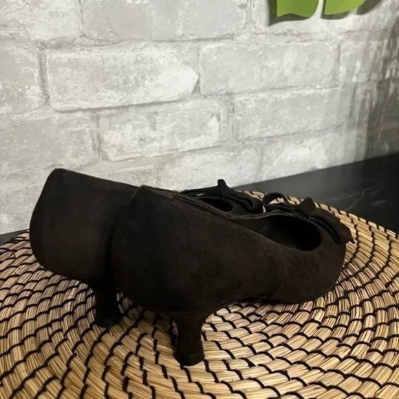 STUART WEITZMAN | dark chocolate brown suede pumps bow kitten heel - size US 4.5 - Picture 3 of 7